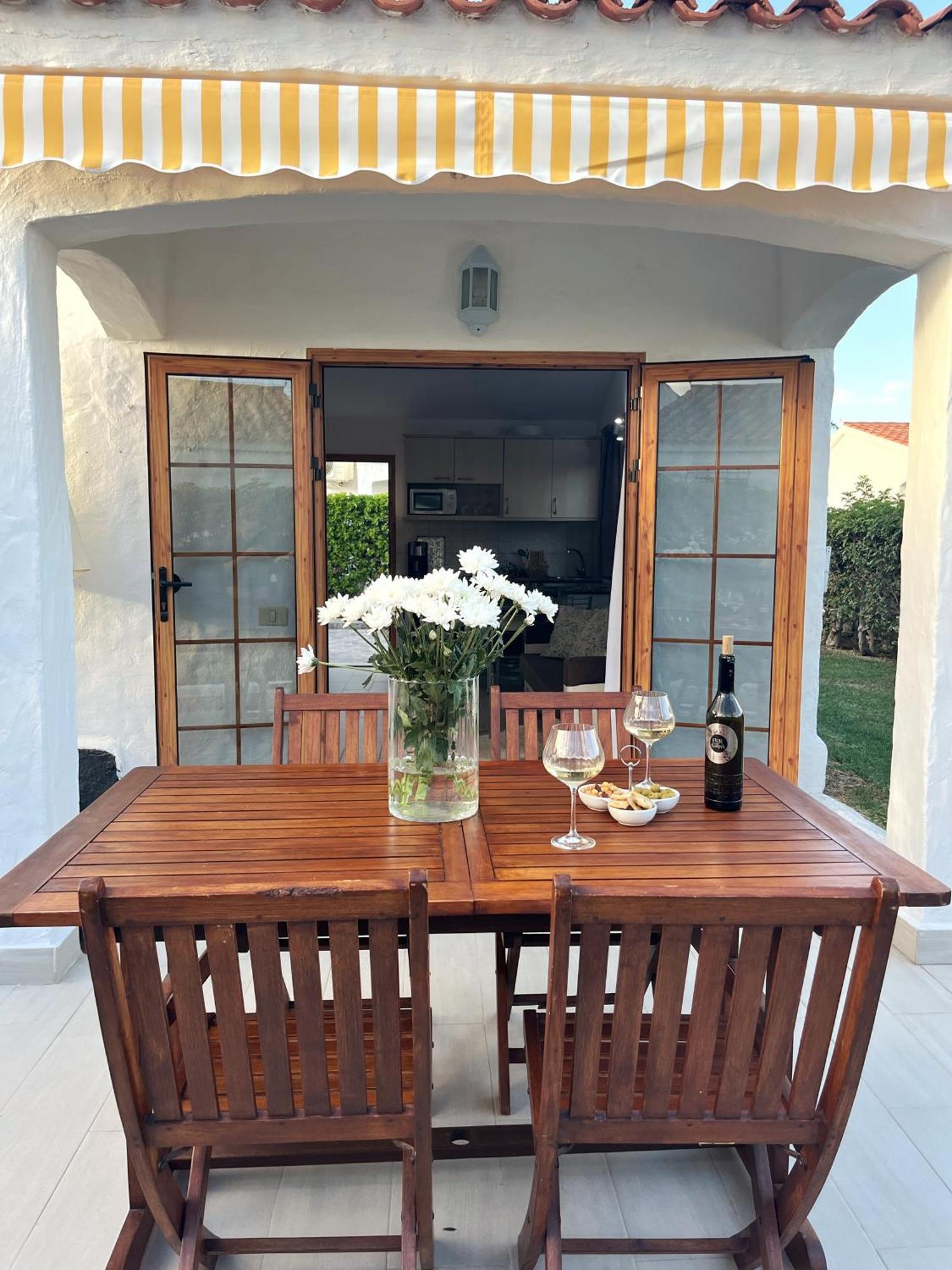 Buzzstays: 1-Bed Bungalow, Garden, Near Yumbo & Beach Maspalomas  Exterior foto